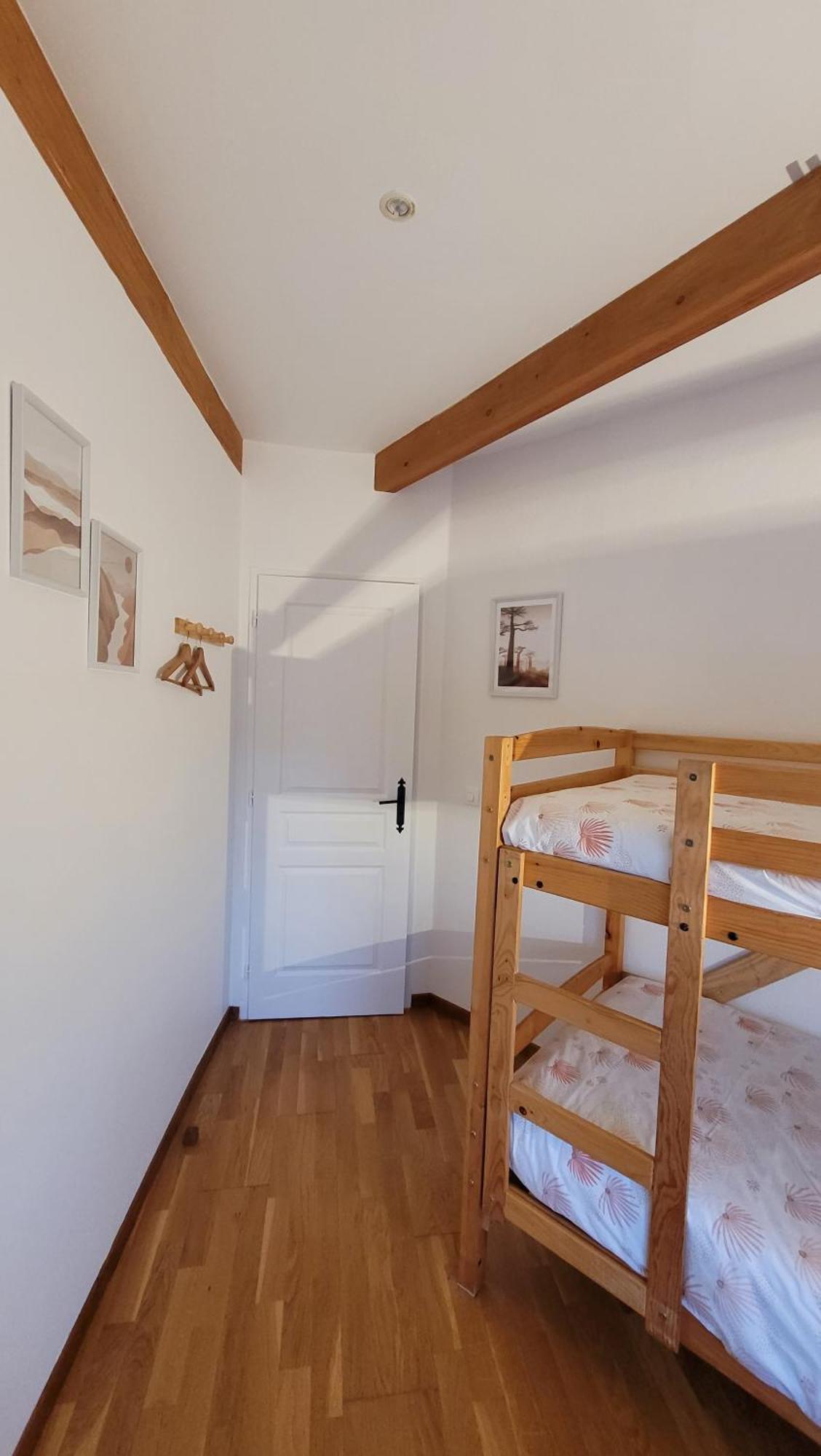 La Maison Ronde Et Ses 2 Cahutes Monthoiron ภายนอก รูปภาพ